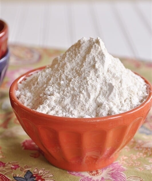 bowl of gluten free flour